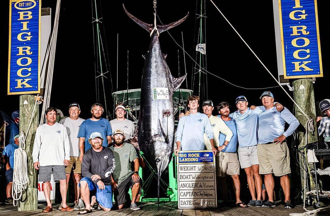 Oregon Inlet boat wins record $1,678,250 top prize in Big Rock Blue Marlin  Tournament