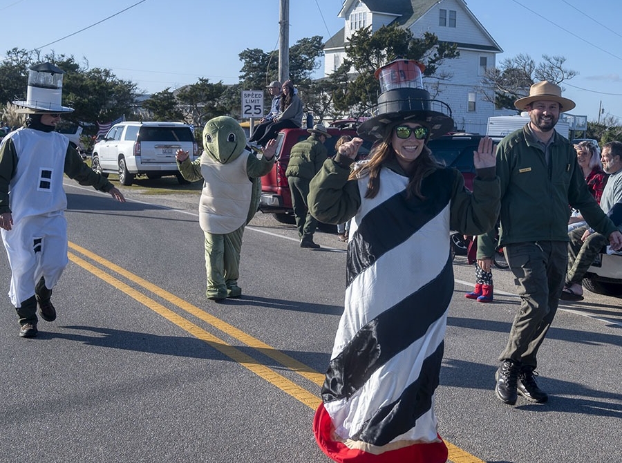 2022 Hatteras Christmas Parade in Photos... WITH SLIDESHOW Island