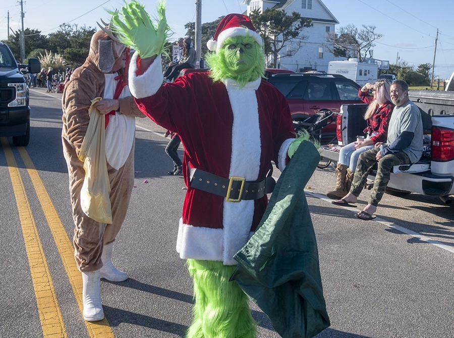 2022 Hatteras Christmas Parade in Photos... WITH SLIDESHOW Island