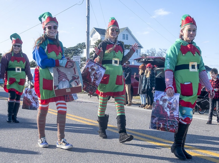 2022 Hatteras Christmas Parade in Photos... WITH SLIDESHOW Island