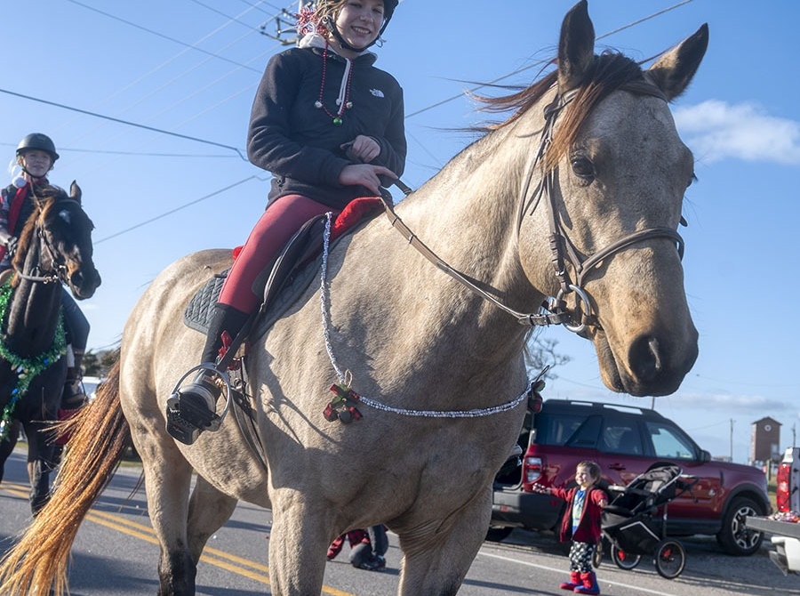 2022 Hatteras Christmas Parade in Photos... WITH SLIDESHOW Island