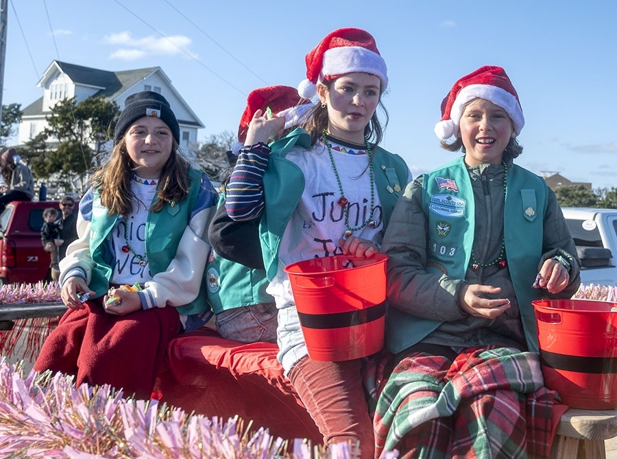 2022 Hatteras Christmas Parade in Photos... WITH SLIDESHOW Island