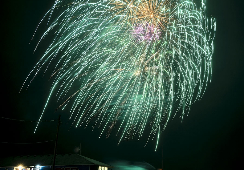 Avon Fireworks Return With A Bang On July 4 WITH SLIDESHOW Island   DSC 6968 960x670 C 